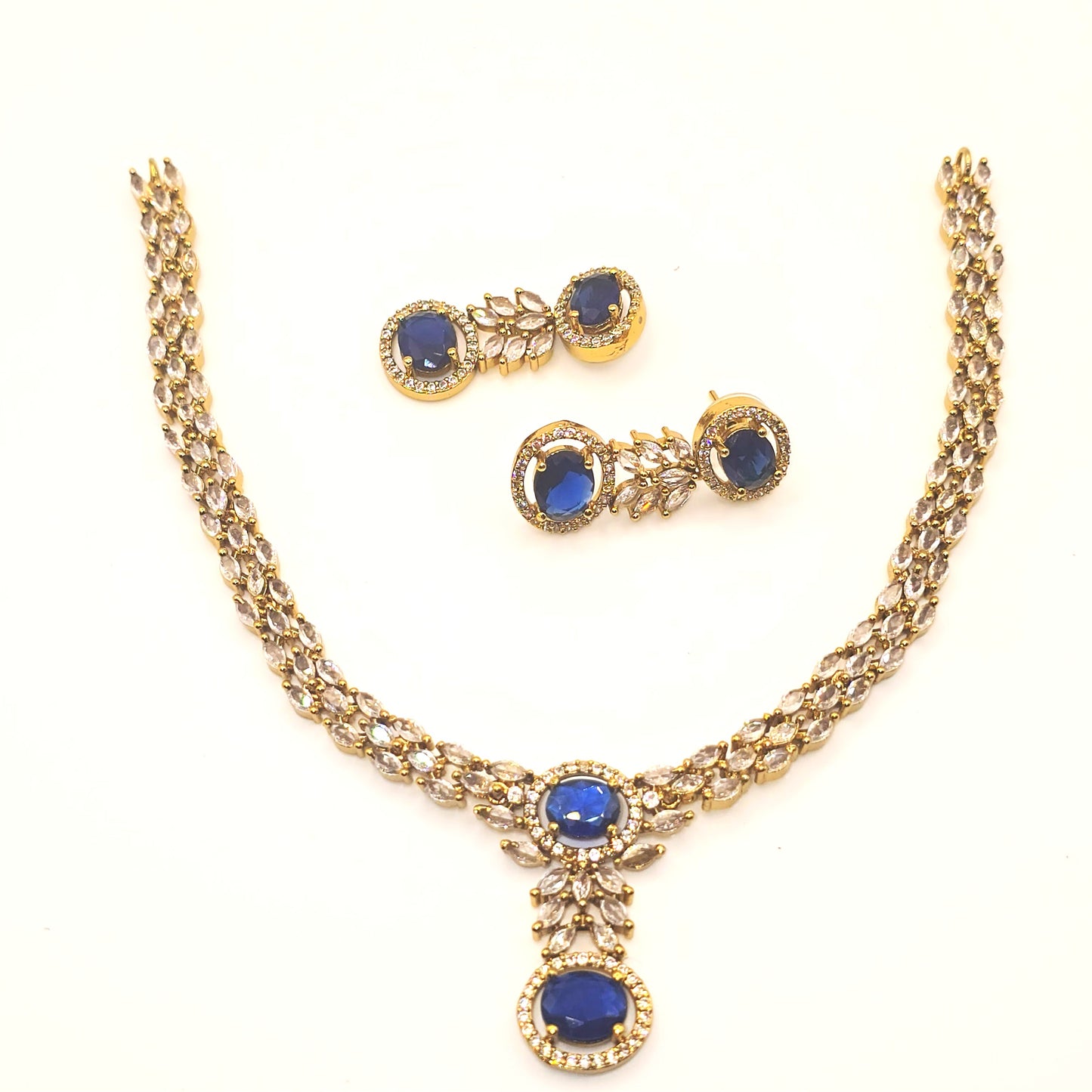 "Emerald Elegance: The Sparkling American Diamond Necklace"