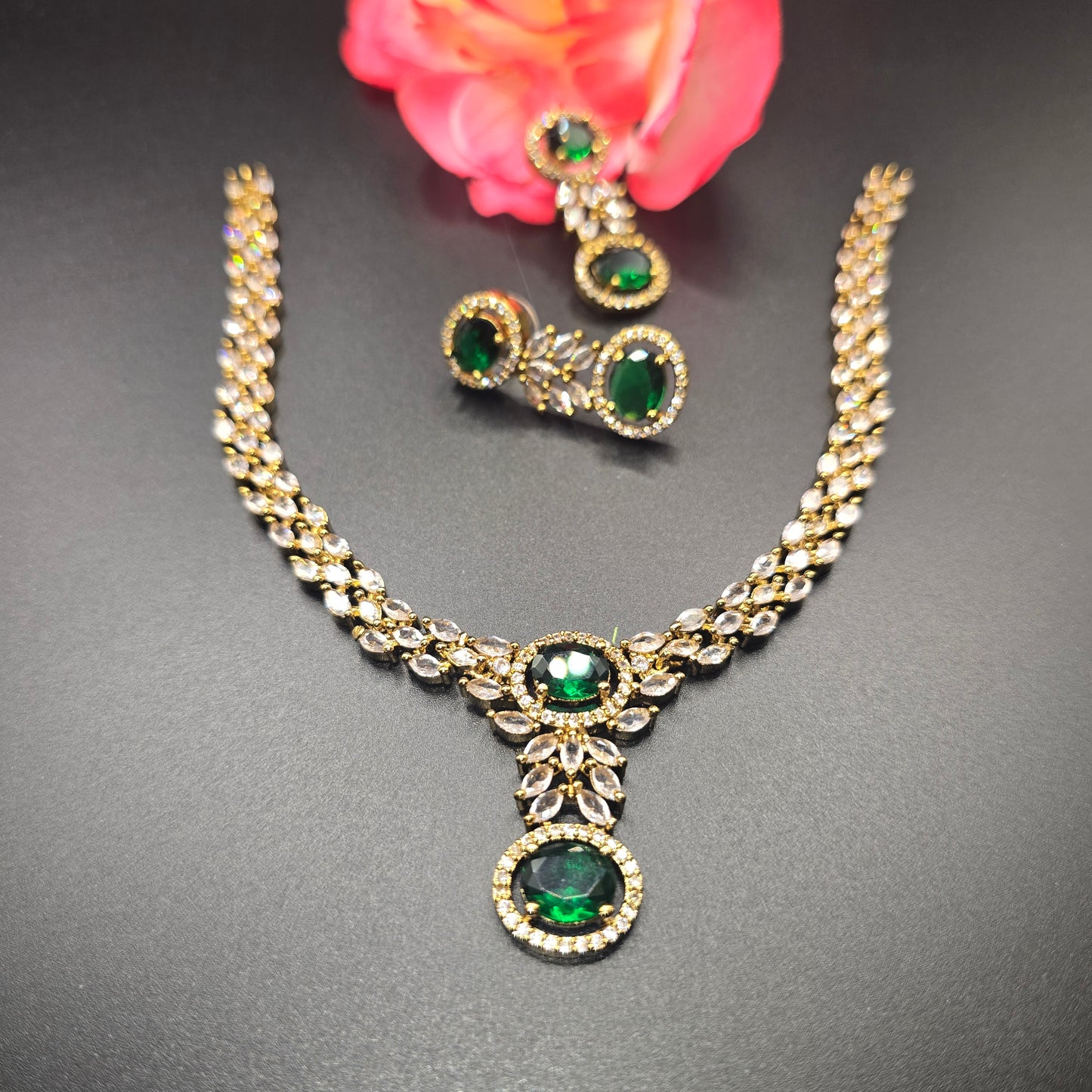 "Emerald Elegance: The Sparkling American Diamond Necklace"