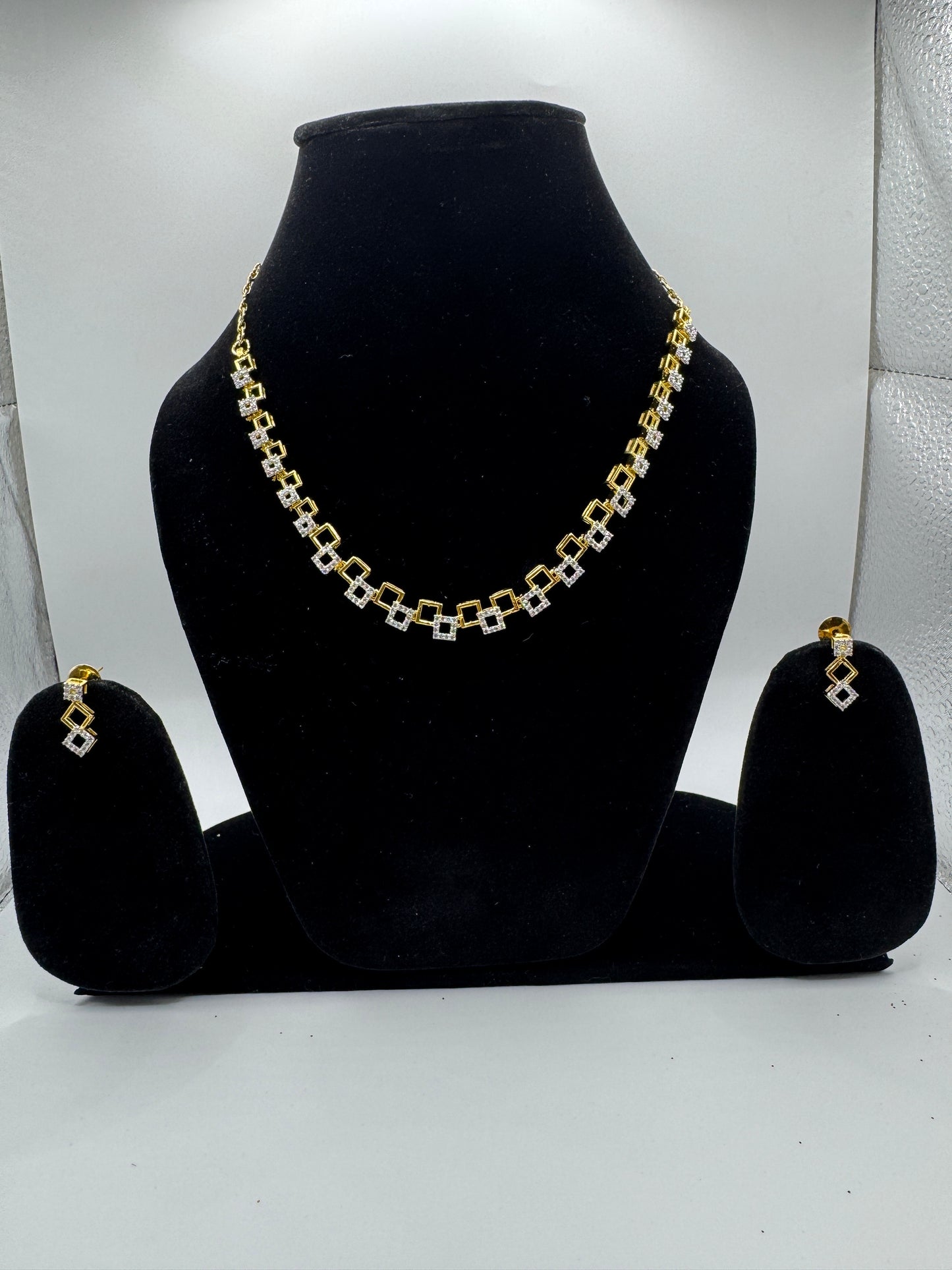 Geometric Sparkle Gold Necklace Set
