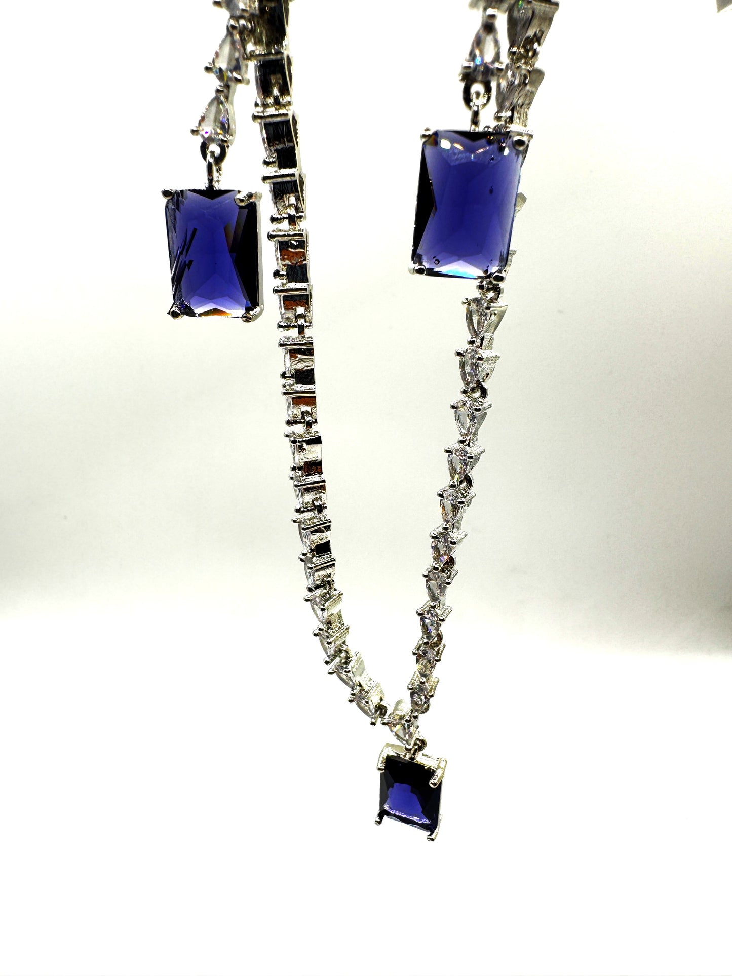 Emerald Green Radiance Necklace Set – Classic Glamour in Silver
